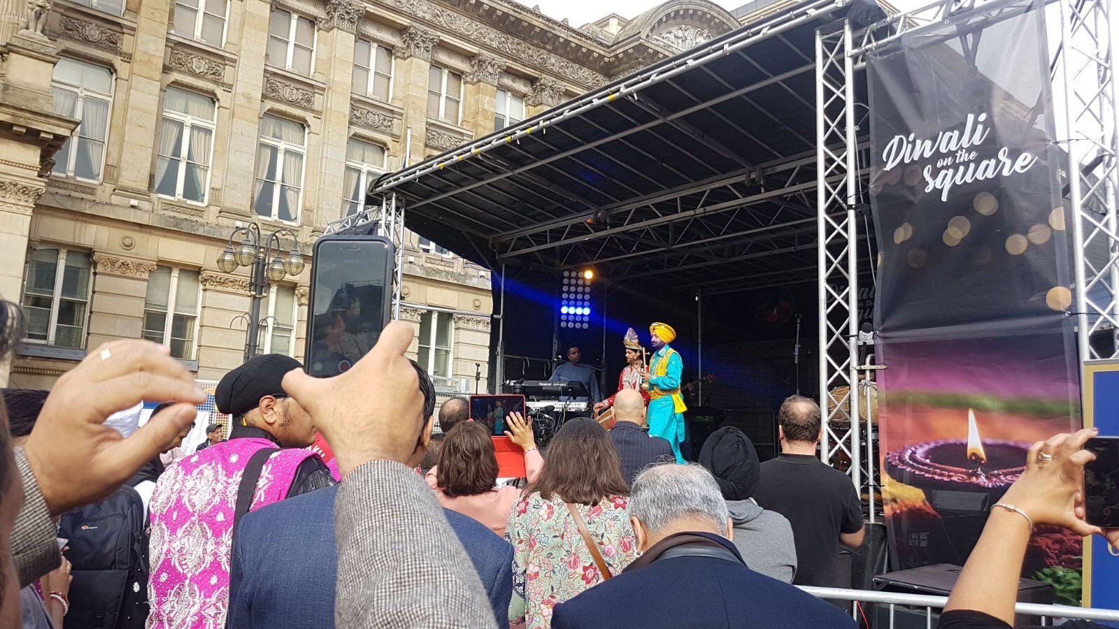 outdoor stage guide , stage help , staging guide , outdoor stage help , outdoor stage review , outdoor staging for rent , outdoor staging guide with tips and tricks plus FAQ