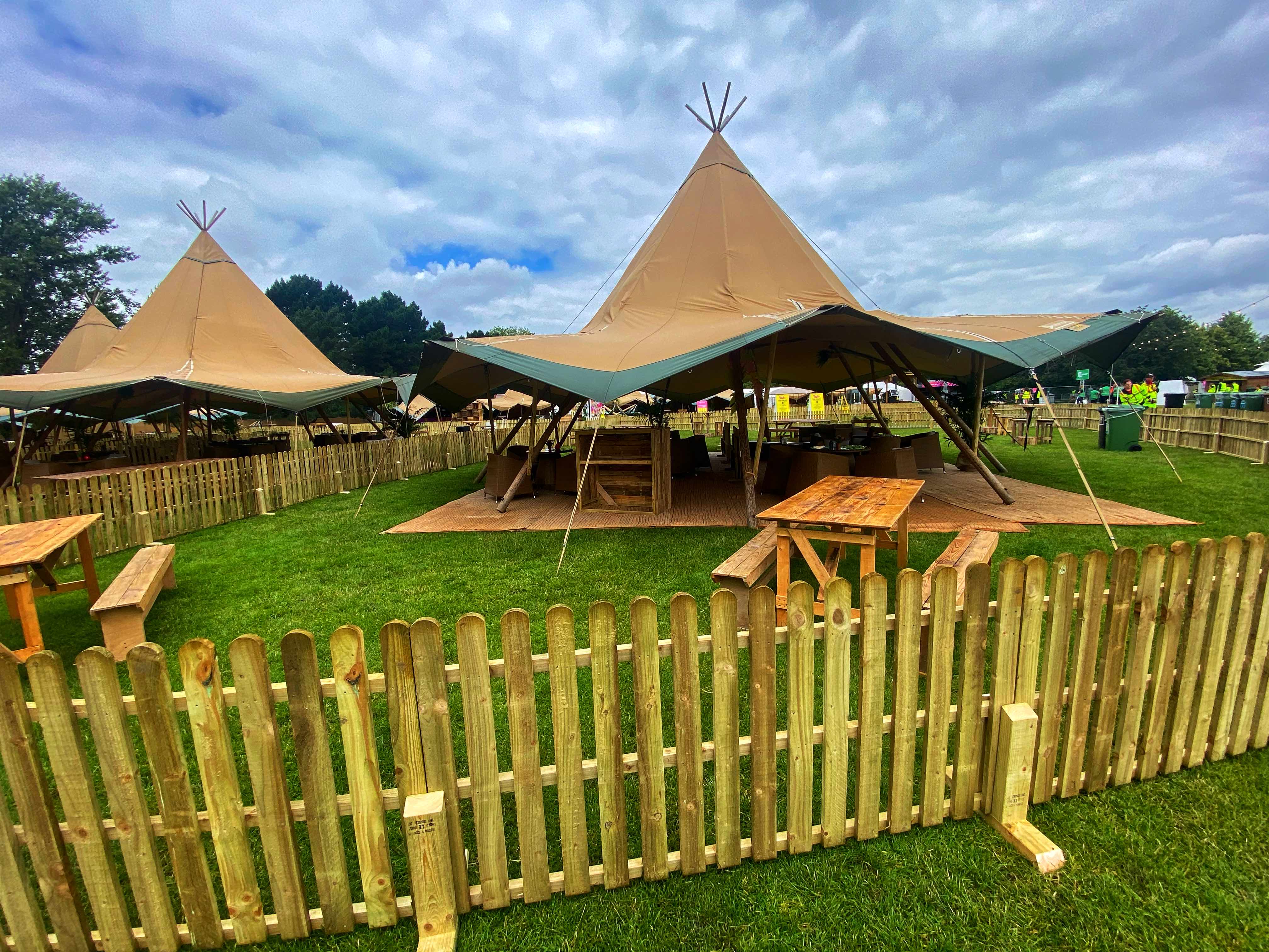 rustic picket fence hire , rustic fence , rustic fence events , picket fence hire , rental of picket fence , wooden fence hire , eventmen , stagemen ,