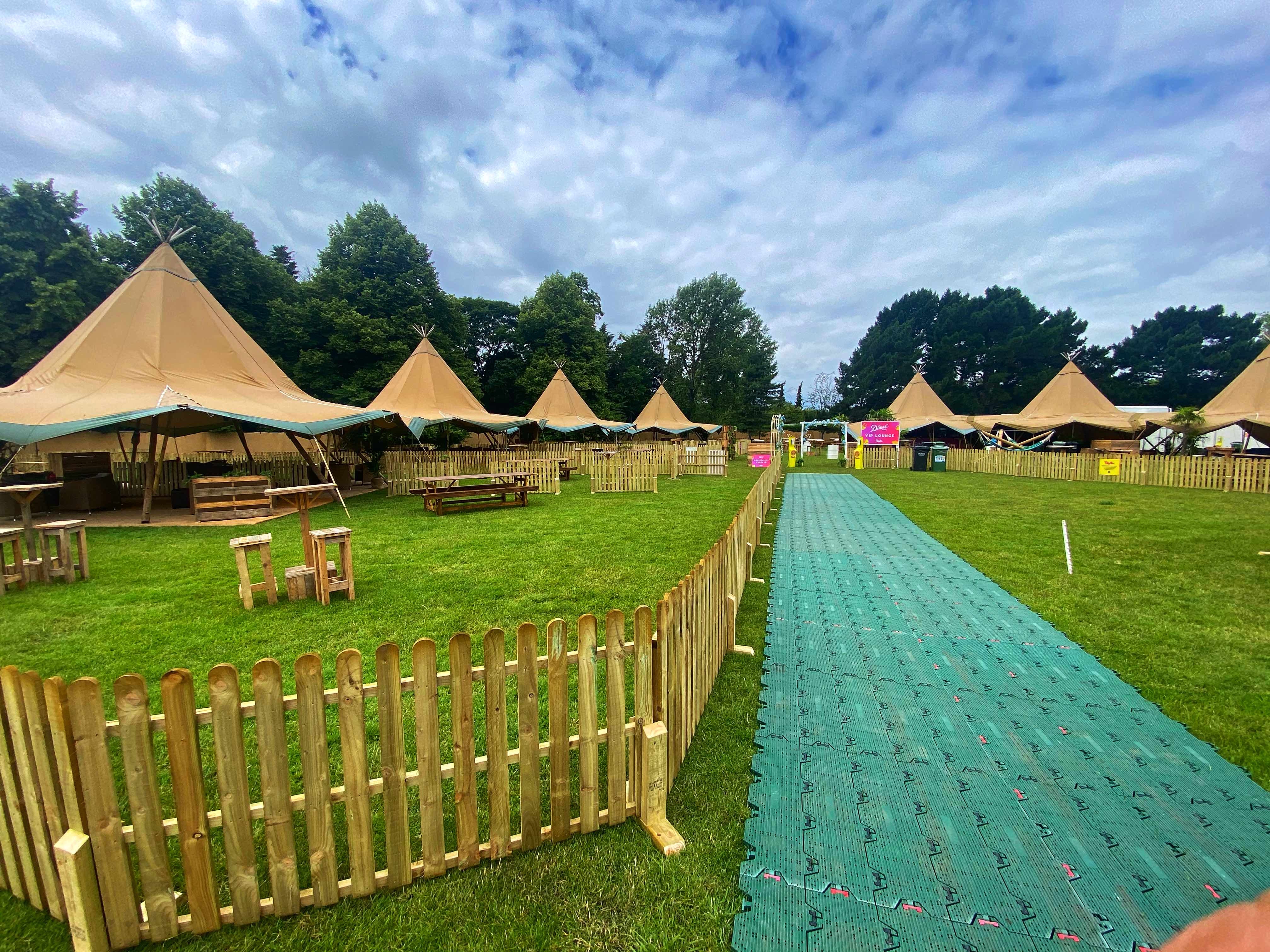 rustic picket fence hire , rustic fence , rustic fence events , picket fence hire , rental of picket fence , wooden fence hire , eventmen , stagemen ,