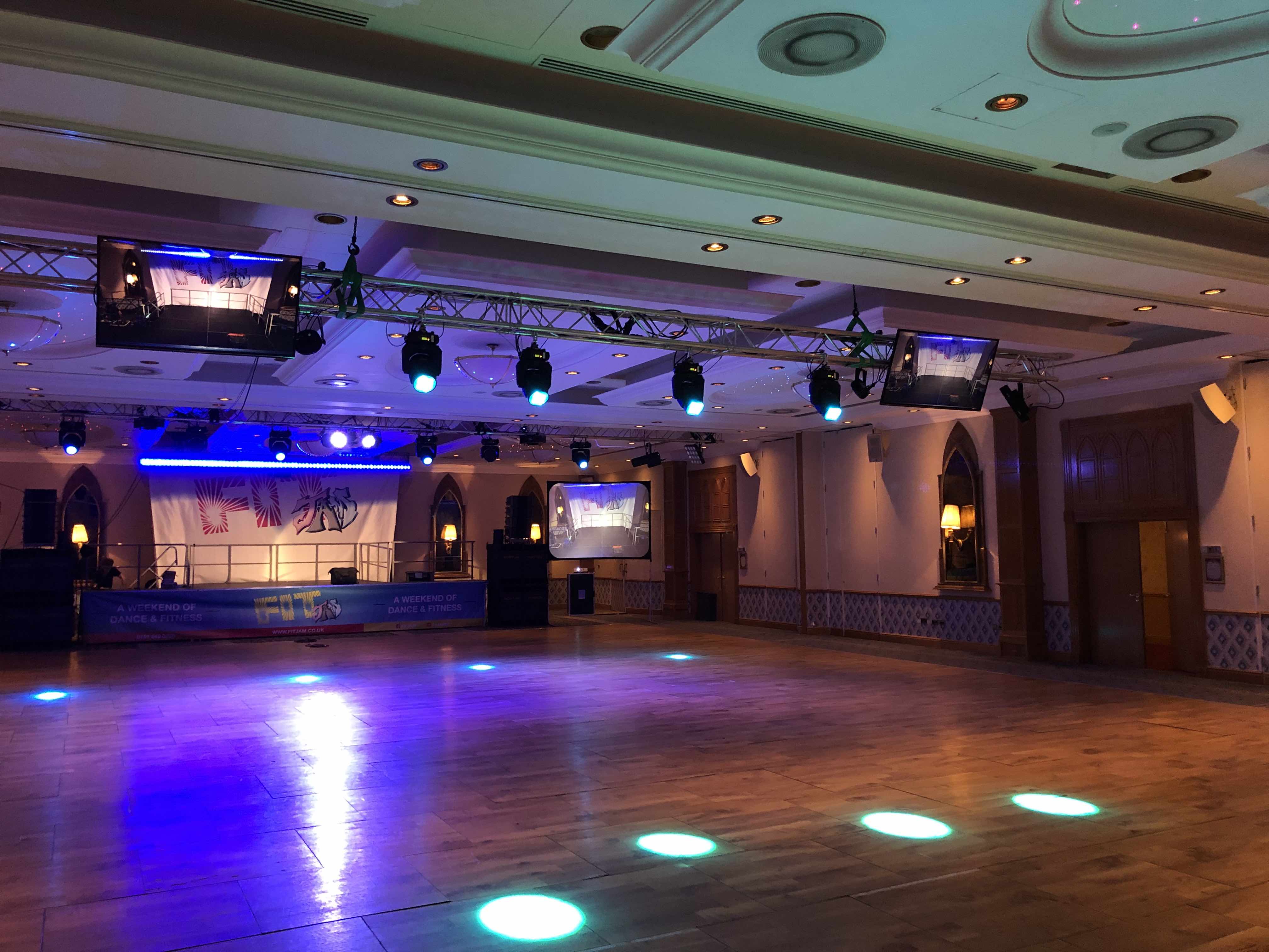 truss hire , concert trussing , rigging services , truss rigging , lighting truss , 