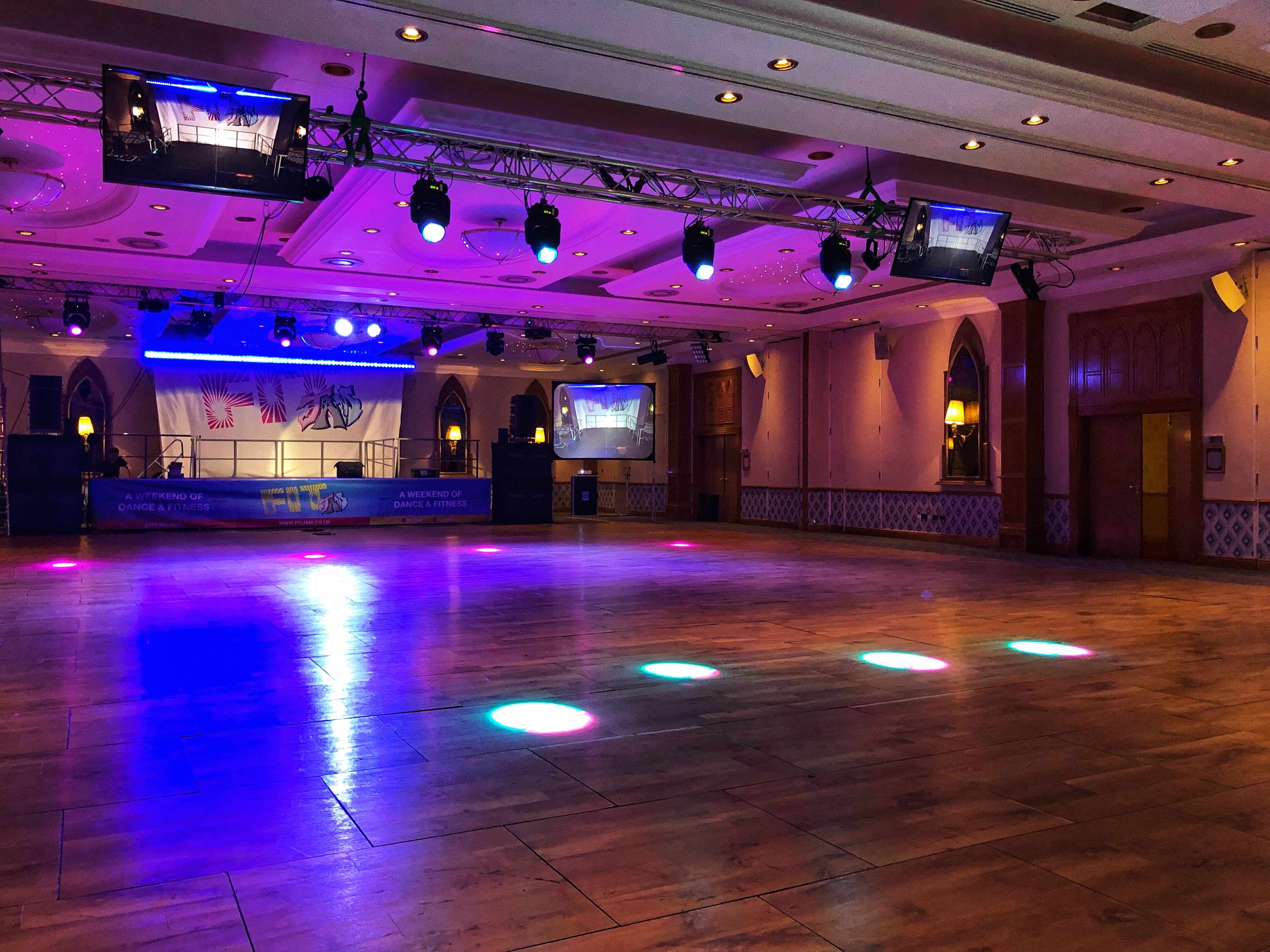 truss hire , concert trussing , rigging services , truss rigging , lighting truss , 