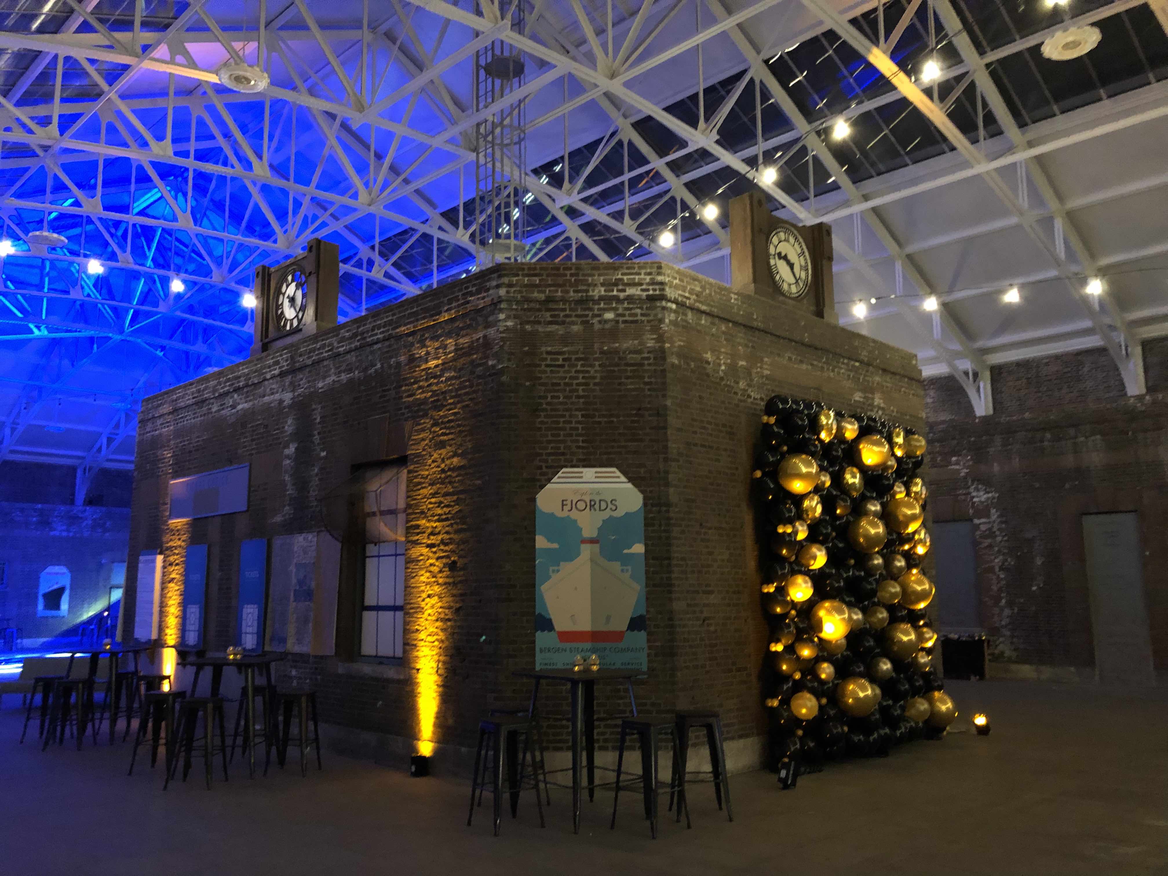 LED uplighter hire , uplighter hire , wall light hire , LED lighting hire , stagemen ,