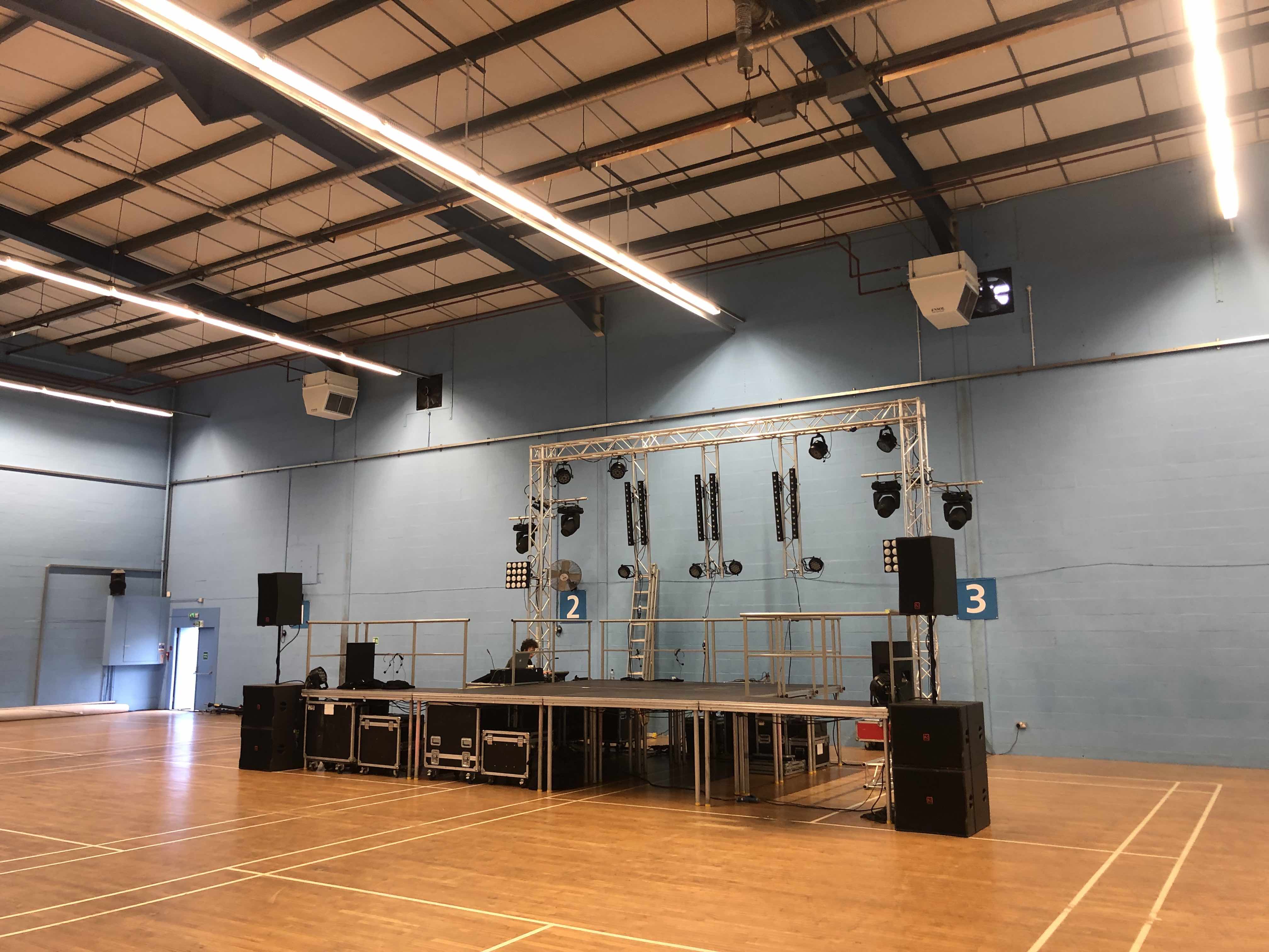 truss hire , concert trussing , rigging services , truss rigging , lighting truss , 
