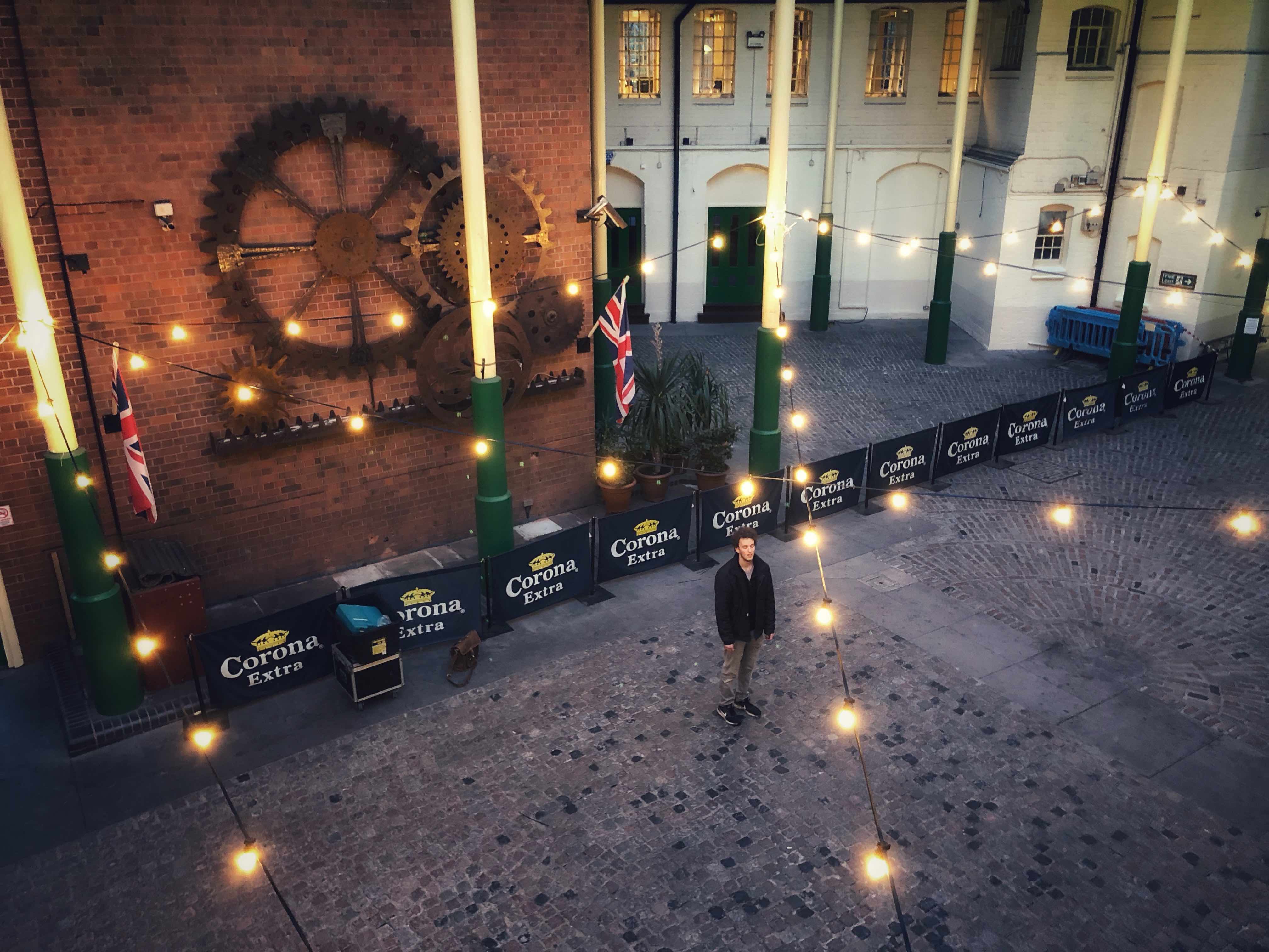 festoon hire , outdoor lighting hire , rope light hire , string light hire , wedding light hire , outdoor festoon hire , 