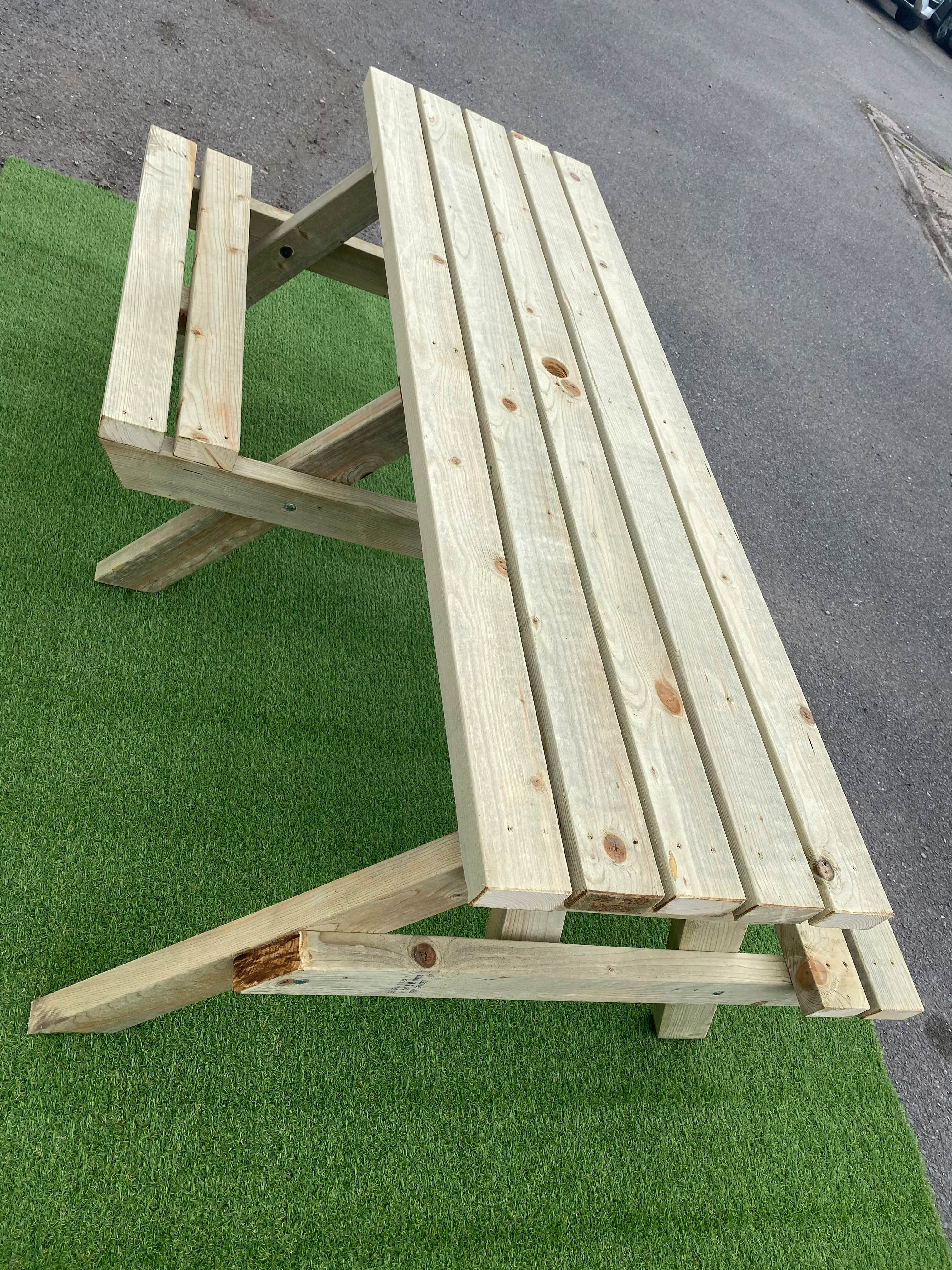 dda compliant , dda seating , dda compliant seating , picnic bench table hire , picnic table hire , outdoor table hire , outdoor seating hire , outdoor seating rental , outdoor events , 