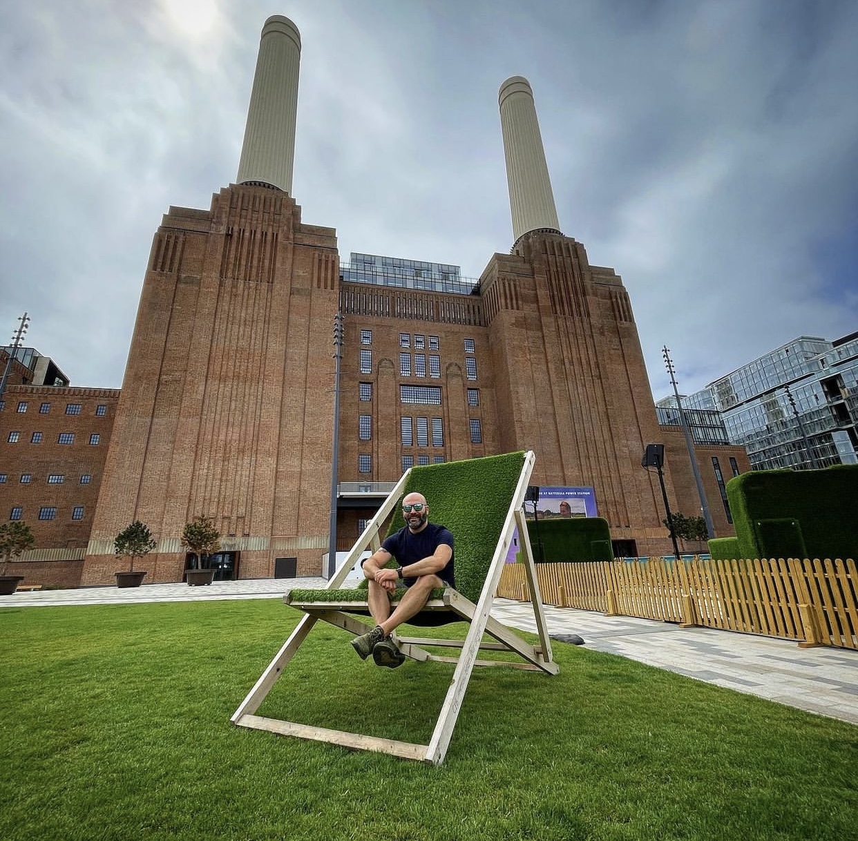 rustic picket fence hire , rustic fence , rustic fence events , picket fence hire , rental of picket fence , wooden fence hire , eventmen , stagemen ,