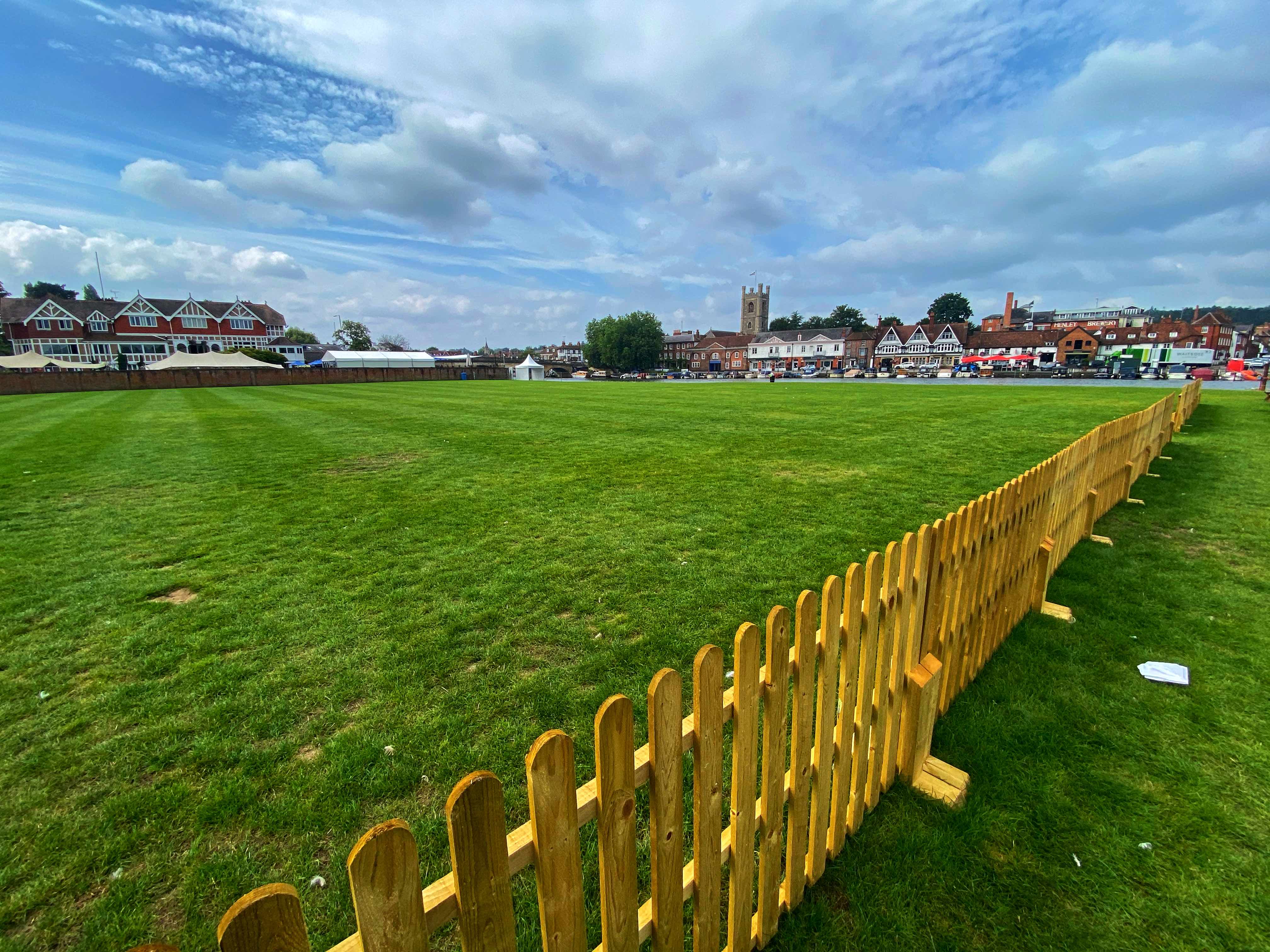 rustic picket fence hire , rustic fence , rustic fence events , picket fence hire , rental of picket fence , wooden fence hire , eventmen , stagemen ,