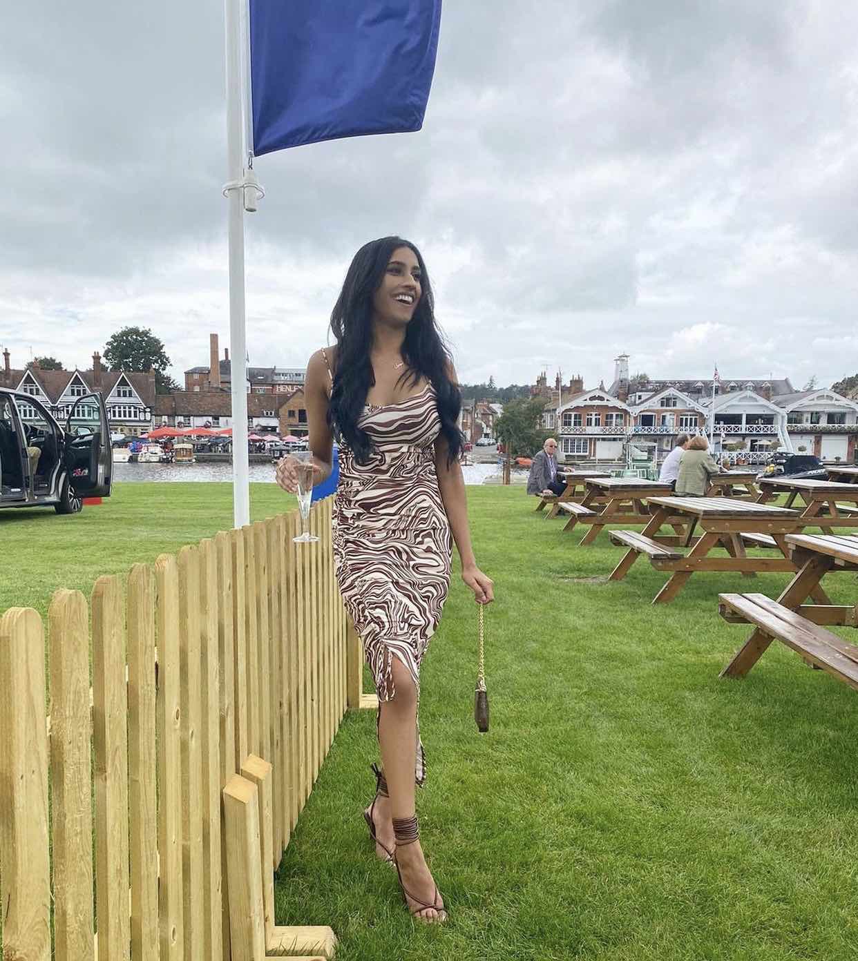 rustic picket fence hire , rustic fence , rustic fence events , picket fence hire , rental of picket fence , wooden fence hire , eventmen , stagemen ,