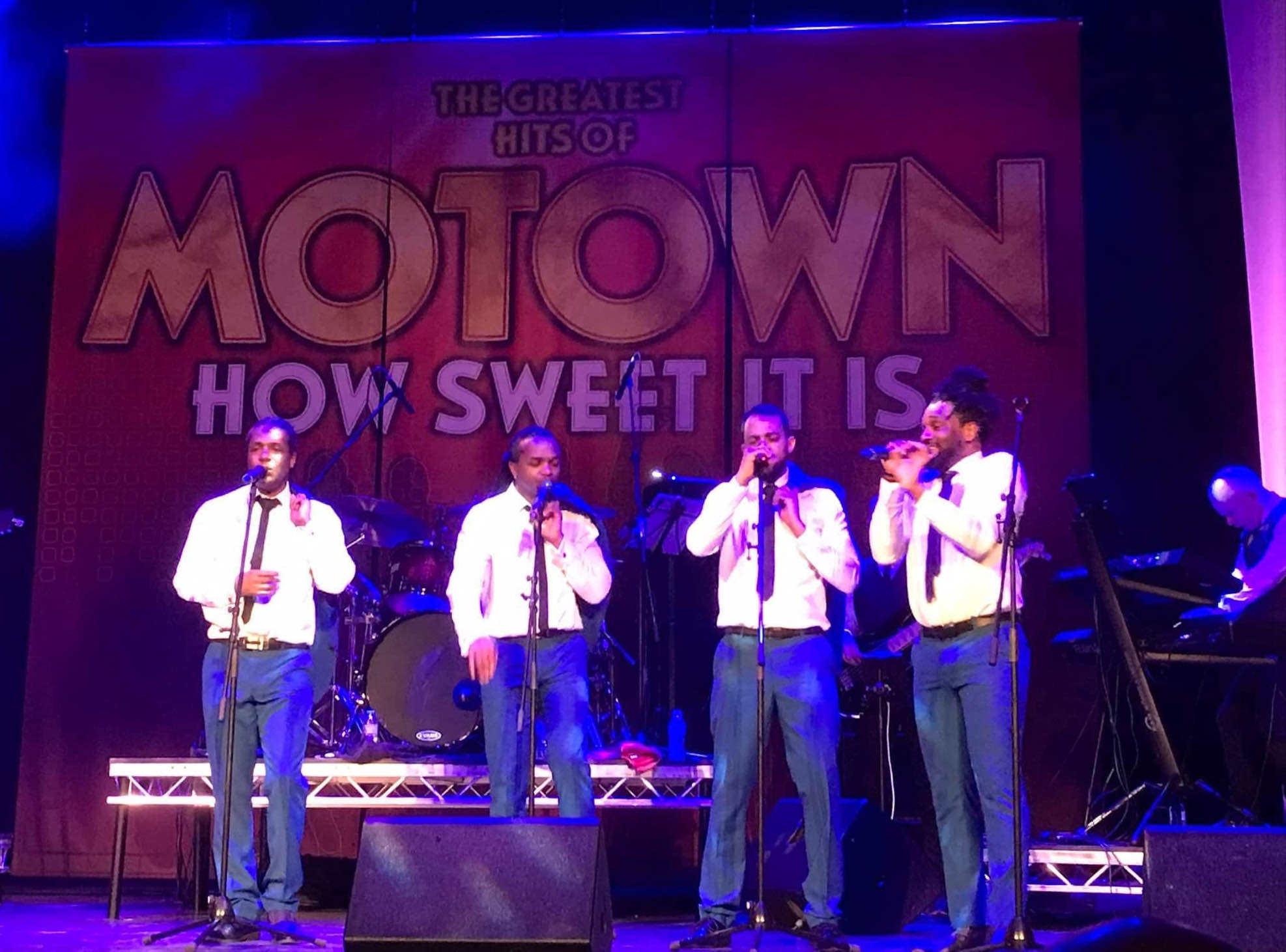 stage deck hire , stage hire , stage platform hire , litedeck hire , deck hire , indoor stage hire , stage panel hire , 