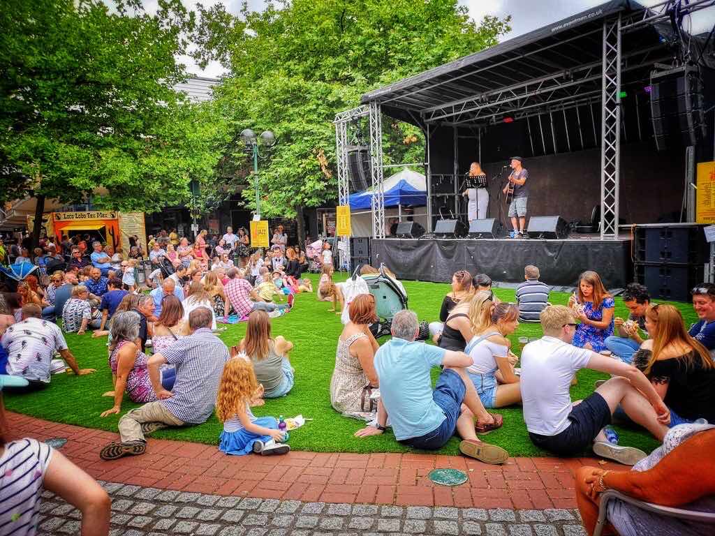 outdoor stage hire, stage for festival , stage hire near me , staging for events , staging for concert , platform hire , stage hire Birimingham , stage hire London , stage hire Nottingham , stage hire Stafford , 
