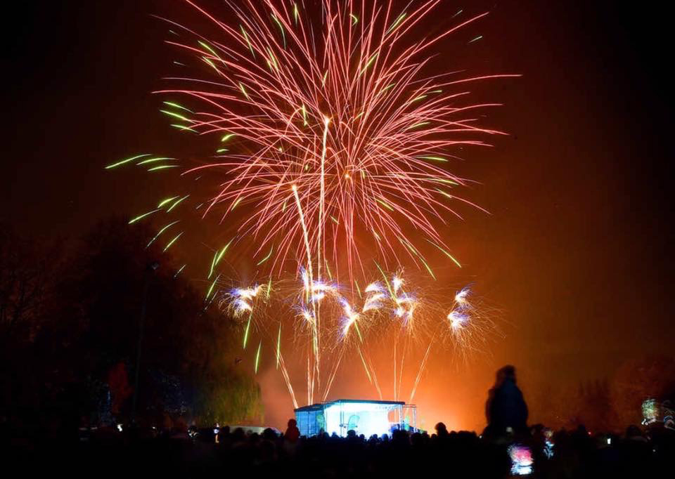 outdoor stage hire, stage for festival , stage hire near me , staging for events , staging for concert , platform hire , 