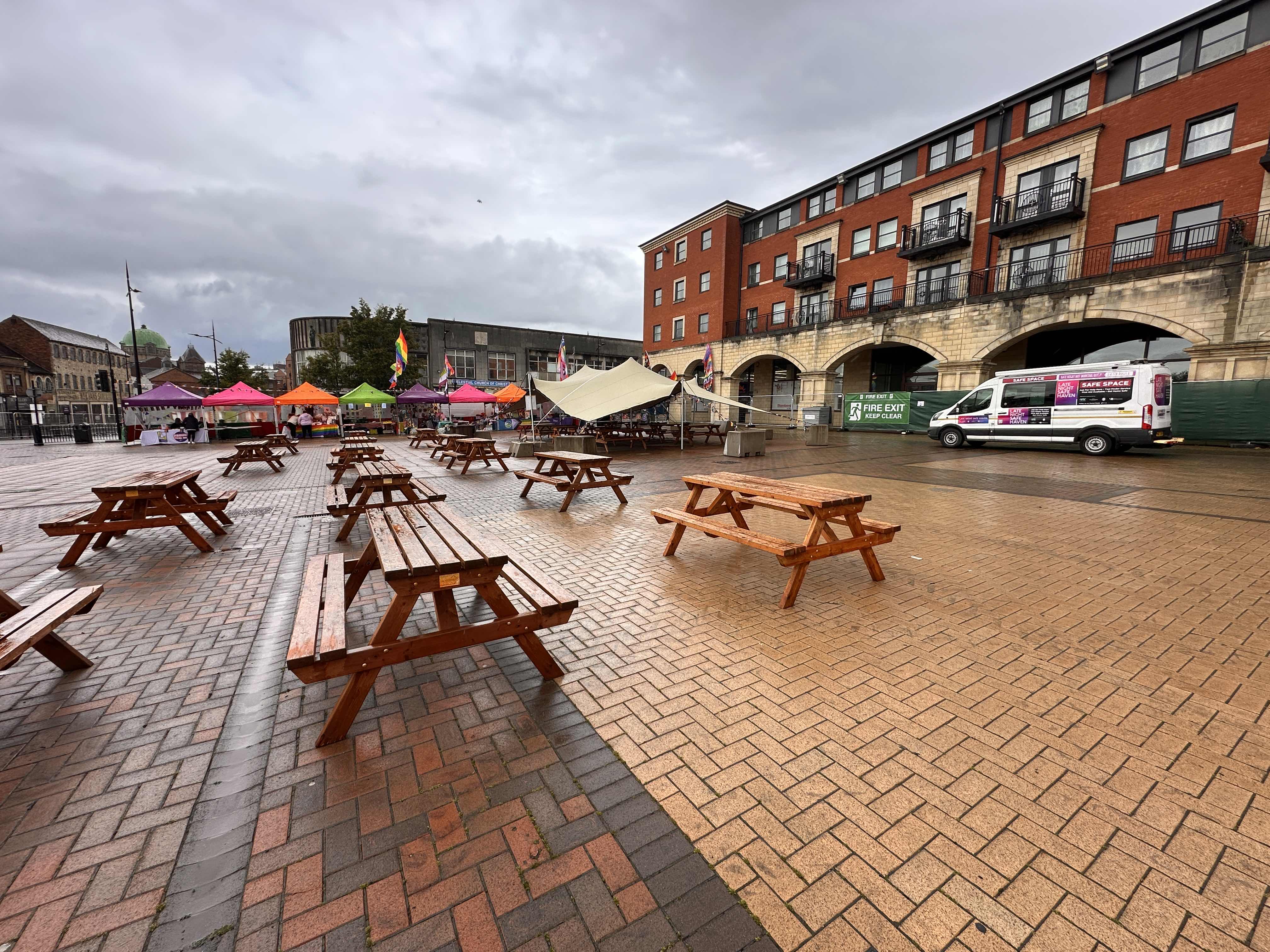 picnic bench table hire , picnic table hire , outdoor table hire , outdoor seating hire , outdoor seating rental , outdoor events , 